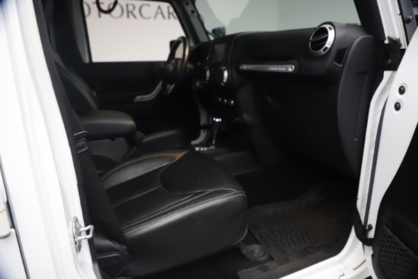 Used 2015 Jeep Wrangler Unlimited Rubicon Hard Rock for sale Sold at Pagani of Greenwich in Greenwich CT 06830 17
