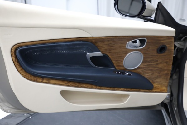 Used 2019 Aston Martin DB11 Volante for sale Sold at Pagani of Greenwich in Greenwich CT 06830 16