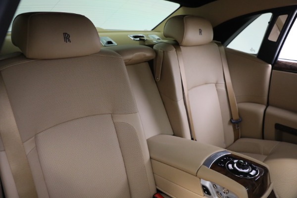 Used 2011 Rolls-Royce Ghost for sale Sold at Pagani of Greenwich in Greenwich CT 06830 17