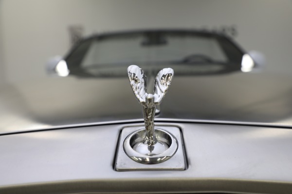 Used 2017 Rolls-Royce Phantom Drophead Coupe for sale Sold at Pagani of Greenwich in Greenwich CT 06830 25