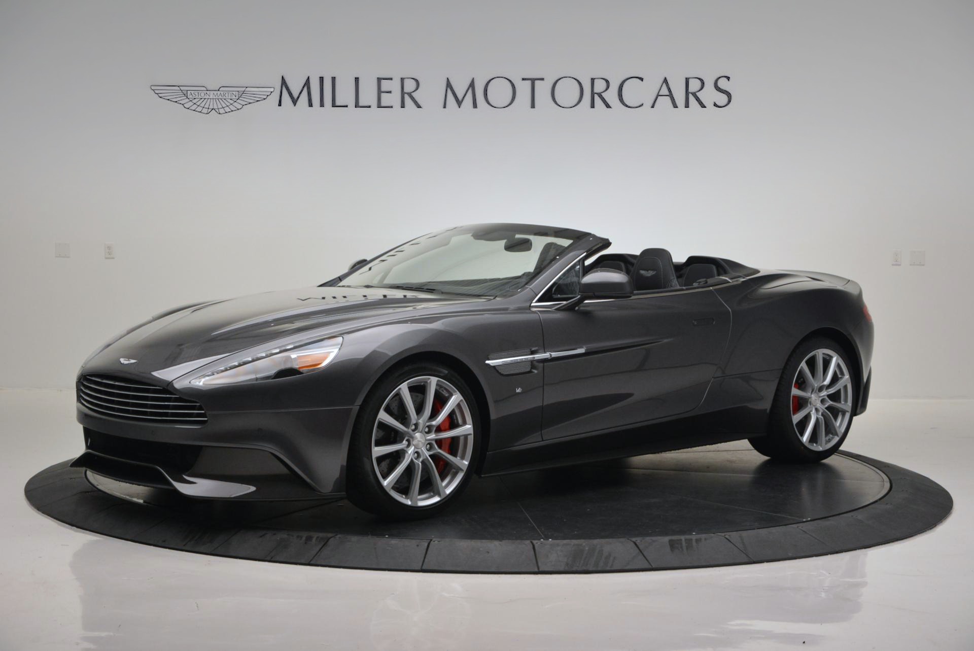Used 2016 Aston Martin Vanquish Volante for sale $199,900 at Pagani of Greenwich in Greenwich CT 06830 1