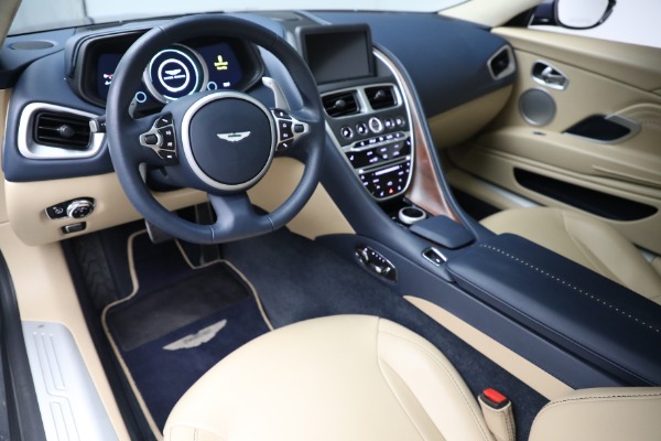 Used 2018 Aston Martin DB11 V12 for sale $164,990 at Pagani of Greenwich in Greenwich CT 06830 14