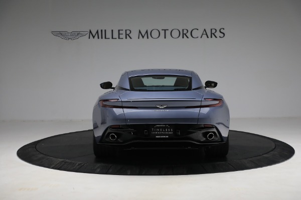 Used 2018 Aston Martin DB11 V12 for sale $164,990 at Pagani of Greenwich in Greenwich CT 06830 5