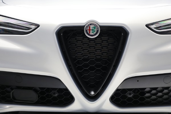 New 2022 Alfa Romeo Stelvio Sprint for sale Sold at Pagani of Greenwich in Greenwich CT 06830 26