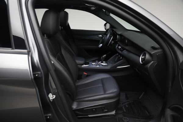 Used 2022 Alfa Romeo Stelvio Sprint for sale $29,900 at Pagani of Greenwich in Greenwich CT 06830 12