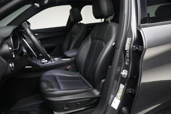 Used 2022 Alfa Romeo Stelvio Sprint for sale $29,900 at Pagani of Greenwich in Greenwich CT 06830 15
