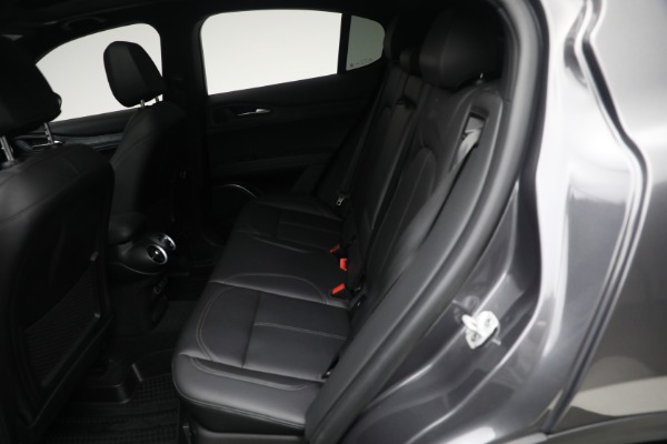 Used 2022 Alfa Romeo Stelvio Sprint for sale $29,900 at Pagani of Greenwich in Greenwich CT 06830 18