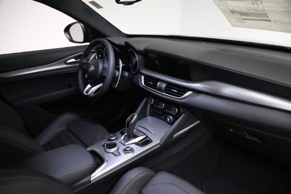 New 2022 Alfa Romeo Stelvio Veloce for sale Sold at Pagani of Greenwich in Greenwich CT 06830 26