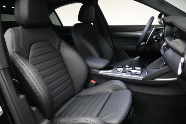 New 2022 Alfa Romeo Stelvio Veloce for sale Sold at Pagani of Greenwich in Greenwich CT 06830 28