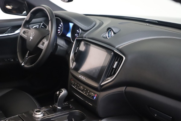 Used 2018 Maserati Ghibli SQ4 for sale $54,900 at Pagani of Greenwich in Greenwich CT 06830 18