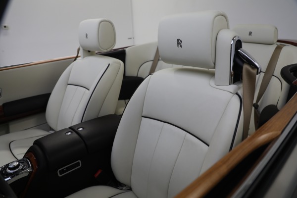 Used 2015 Rolls-Royce Phantom Drophead Coupe for sale Sold at Pagani of Greenwich in Greenwich CT 06830 25