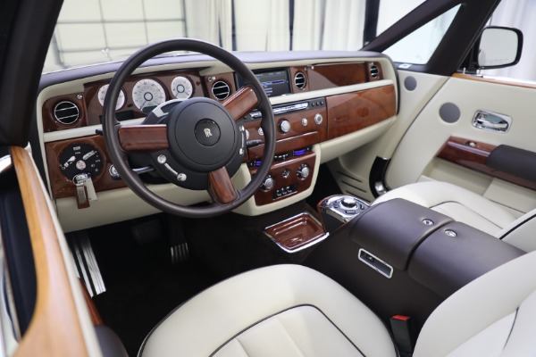 Used 2015 Rolls-Royce Phantom Drophead Coupe for sale Sold at Pagani of Greenwich in Greenwich CT 06830 27