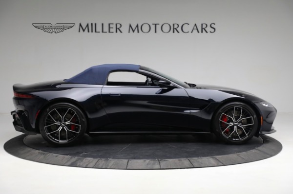 Used 2021 Aston Martin Vantage Roadster for sale $174,900 at Pagani of Greenwich in Greenwich CT 06830 17