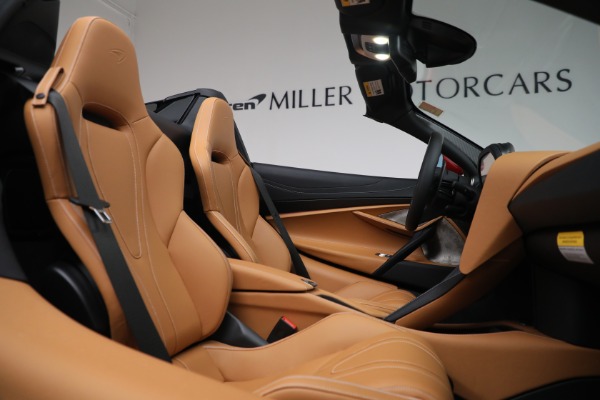 New 2022 McLaren 720S Spider for sale Sold at Pagani of Greenwich in Greenwich CT 06830 25