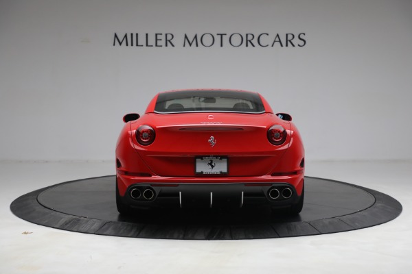 Used 2017 Ferrari California T for sale Sold at Pagani of Greenwich in Greenwich CT 06830 18