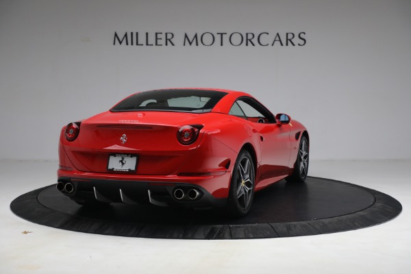 Used 2017 Ferrari California T for sale Sold at Pagani of Greenwich in Greenwich CT 06830 19