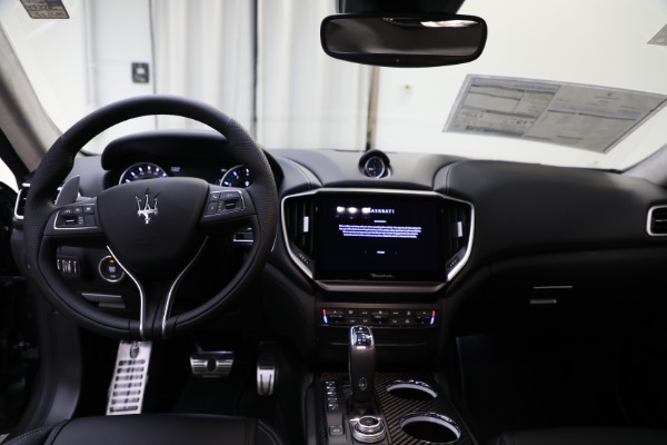 New 2022 Maserati Ghibli Modena Q4 for sale Sold at Pagani of Greenwich in Greenwich CT 06830 13