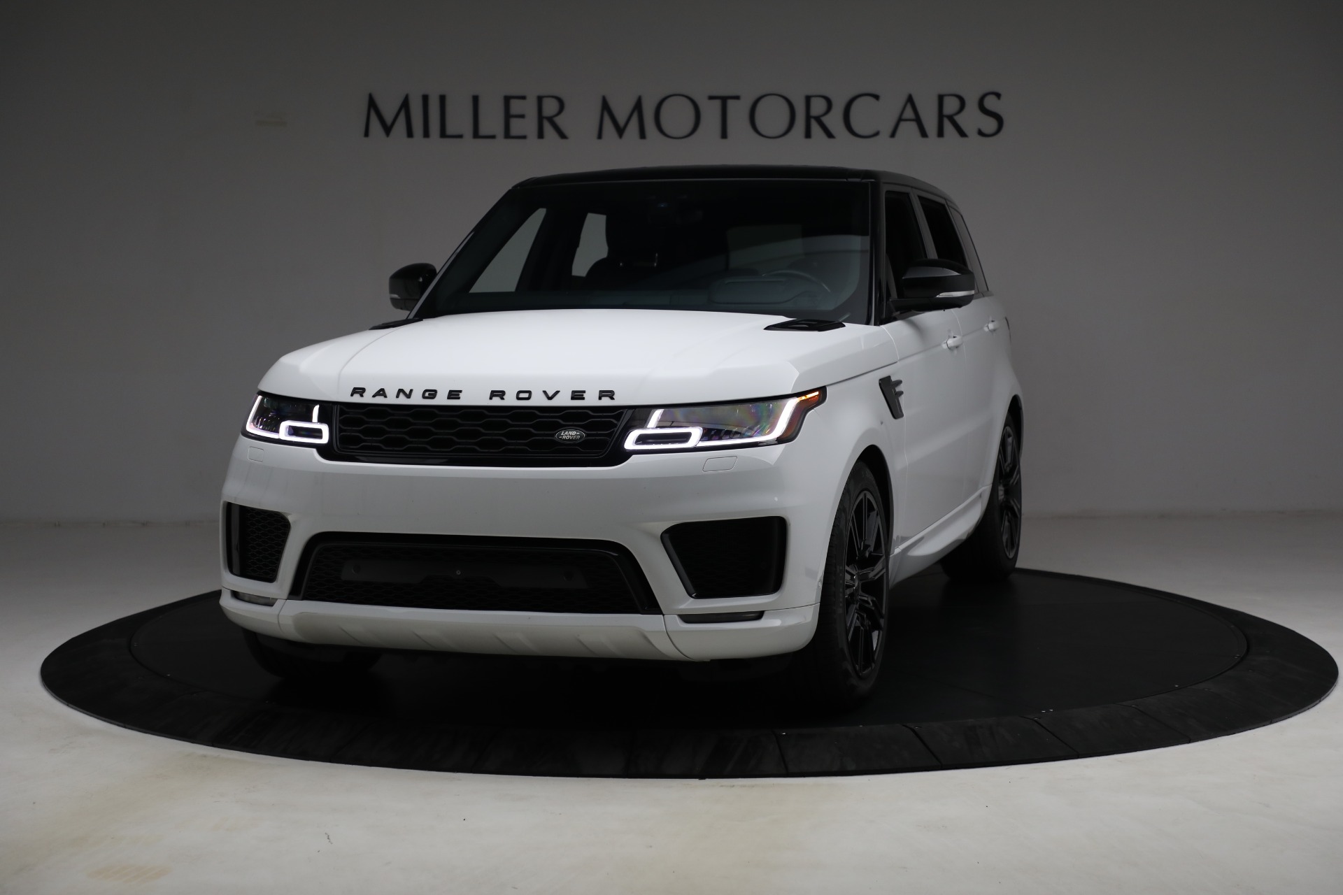 Used 2018 Land Rover Range Rover Sport Supercharged Dynamic for sale Sold at Pagani of Greenwich in Greenwich CT 06830 1