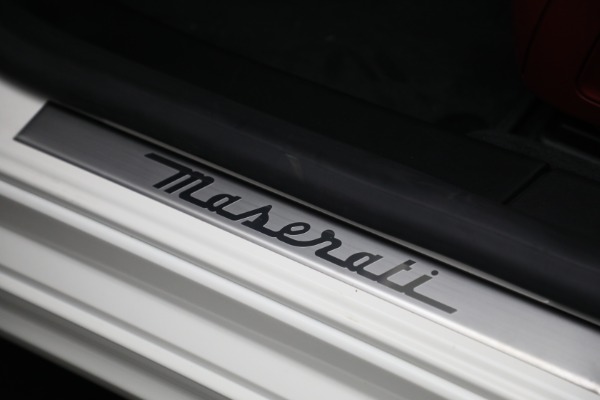 New 2022 Maserati Ghibli Modena Q4 for sale $99,755 at Pagani of Greenwich in Greenwich CT 06830 18