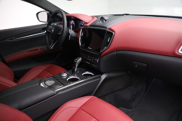 New 2022 Maserati Ghibli Modena Q4 for sale $99,755 at Pagani of Greenwich in Greenwich CT 06830 25