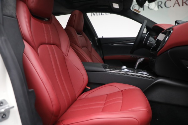 New 2022 Maserati Ghibli Modena Q4 for sale $99,755 at Pagani of Greenwich in Greenwich CT 06830 26