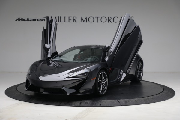 Used 2018 McLaren 570GT for sale Sold at Pagani of Greenwich in Greenwich CT 06830 14