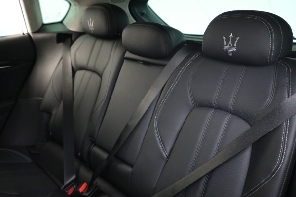 New 2022 Maserati Levante Modena for sale $88,900 at Pagani of Greenwich in Greenwich CT 06830 17