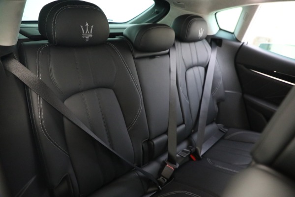 New 2022 Maserati Levante Modena for sale $107,306 at Pagani of Greenwich in Greenwich CT 06830 18
