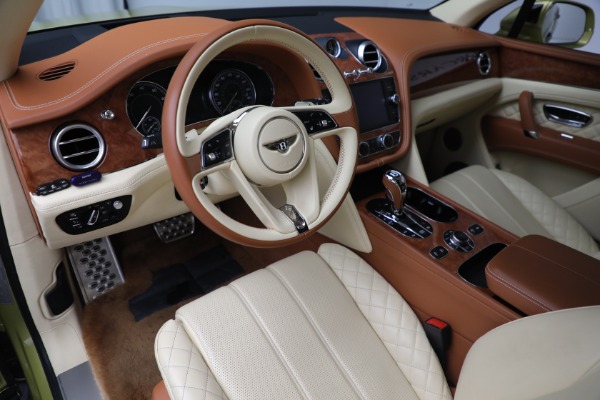 Used 2018 Bentley Bentayga W12 Signature for sale Sold at Pagani of Greenwich in Greenwich CT 06830 16