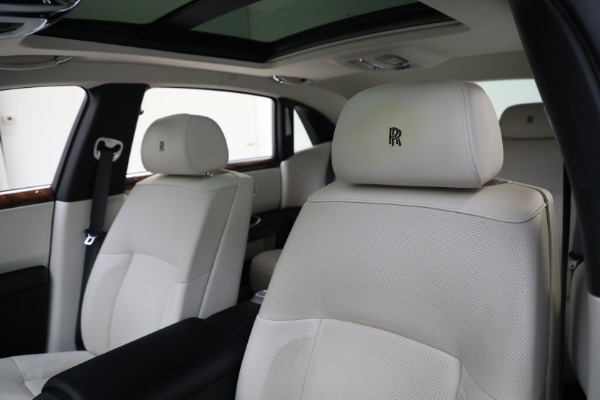 Used 2012 Rolls-Royce Ghost EWB for sale Sold at Pagani of Greenwich in Greenwich CT 06830 19
