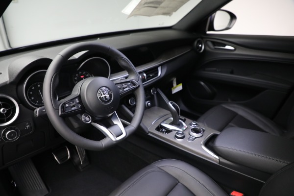 New 2022 Alfa Romeo Stelvio Ti for sale $54,005 at Pagani of Greenwich in Greenwich CT 06830 13
