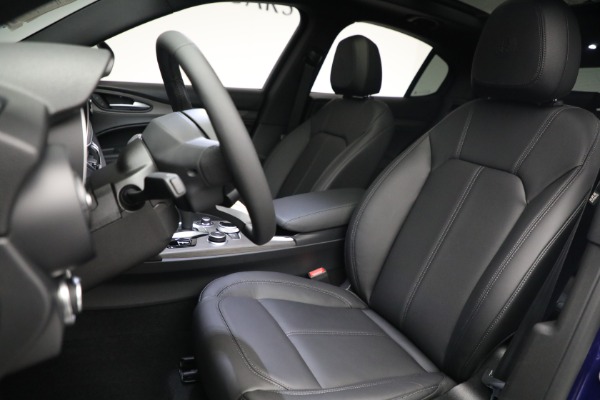 New 2022 Alfa Romeo Stelvio Ti for sale $54,005 at Pagani of Greenwich in Greenwich CT 06830 15
