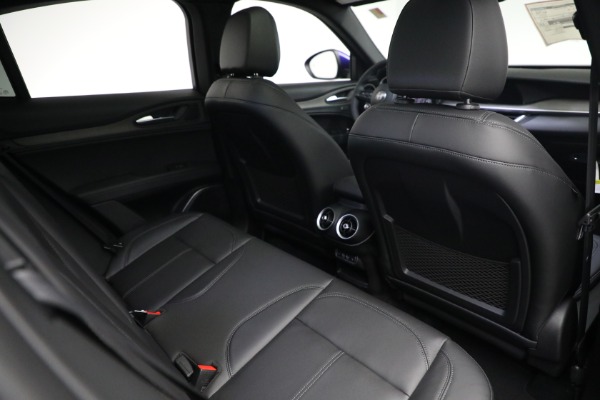 New 2022 Alfa Romeo Stelvio Ti for sale $54,005 at Pagani of Greenwich in Greenwich CT 06830 27