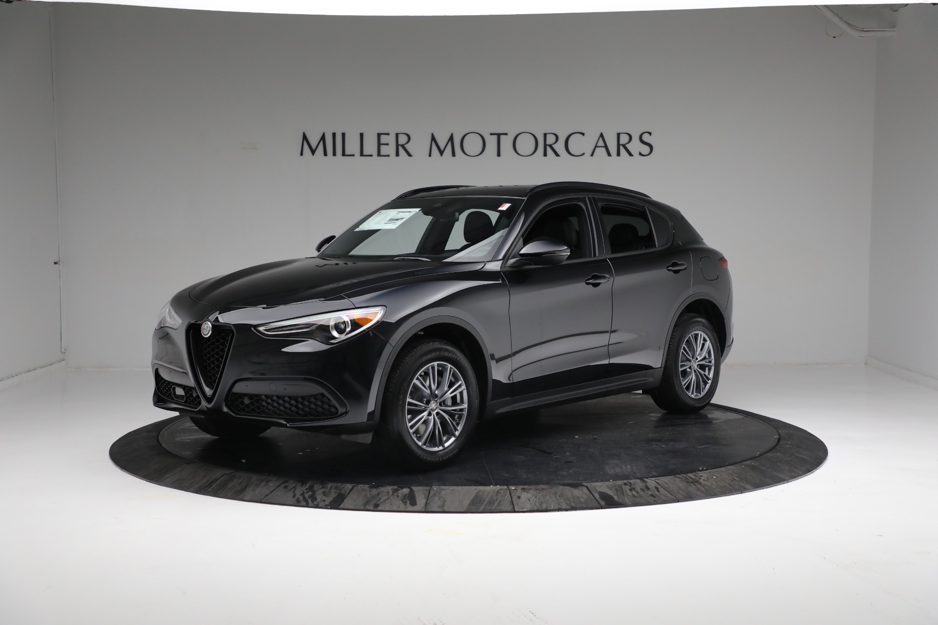 New 2022 Alfa Romeo Stelvio Sprint for sale $51,105 at Pagani of Greenwich in Greenwich CT 06830 1