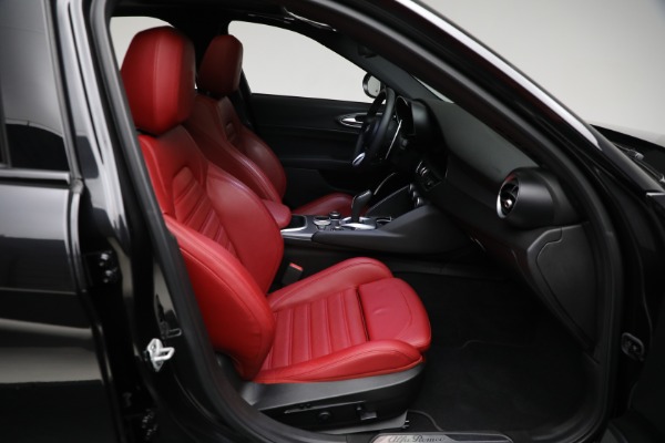 Used 2022 Alfa Romeo Giulia Veloce for sale Sold at Pagani of Greenwich in Greenwich CT 06830 11