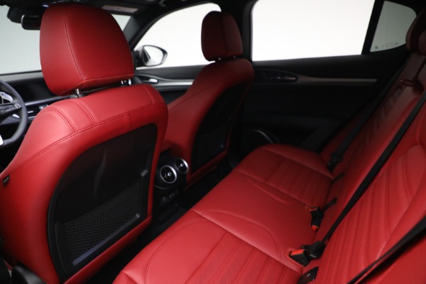New 2022 Alfa Romeo Stelvio for sale $56,345 at Pagani of Greenwich in Greenwich CT 06830 22