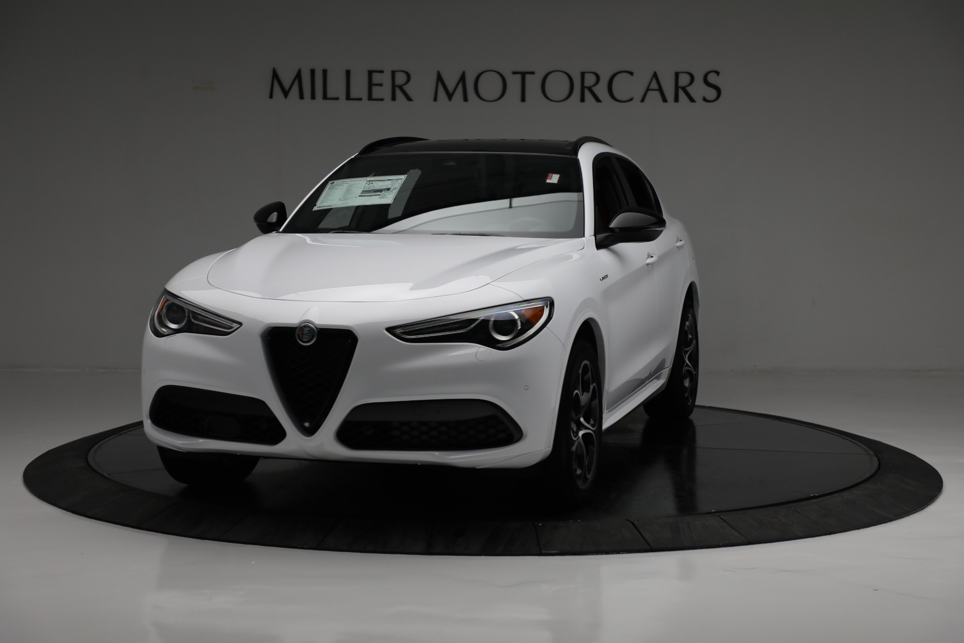 New 2022 Alfa Romeo Stelvio for sale $56,345 at Pagani of Greenwich in Greenwich CT 06830 1