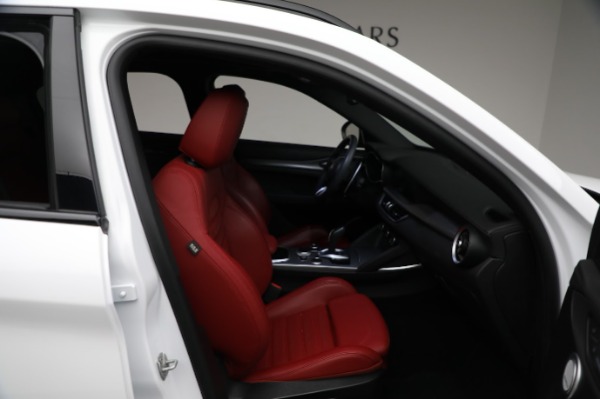 Used 2022 Alfa Romeo Stelvio Veloce for sale Sold at Pagani of Greenwich in Greenwich CT 06830 28