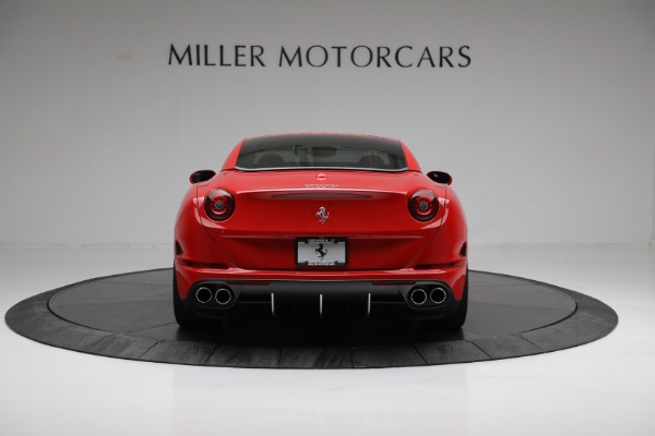 Used 2016 Ferrari California T for sale $179,900 at Pagani of Greenwich in Greenwich CT 06830 16