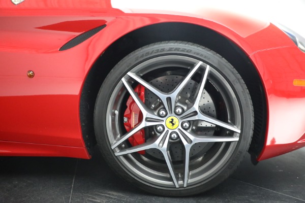 Used 2016 Ferrari California T for sale $179,900 at Pagani of Greenwich in Greenwich CT 06830 21