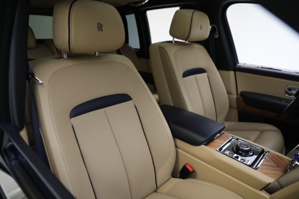 Used 2019 Rolls-Royce Cullinan for sale $419,900 at Pagani of Greenwich in Greenwich CT 06830 17