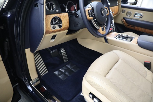 Used 2019 Rolls-Royce Cullinan for sale $419,900 at Pagani of Greenwich in Greenwich CT 06830 27