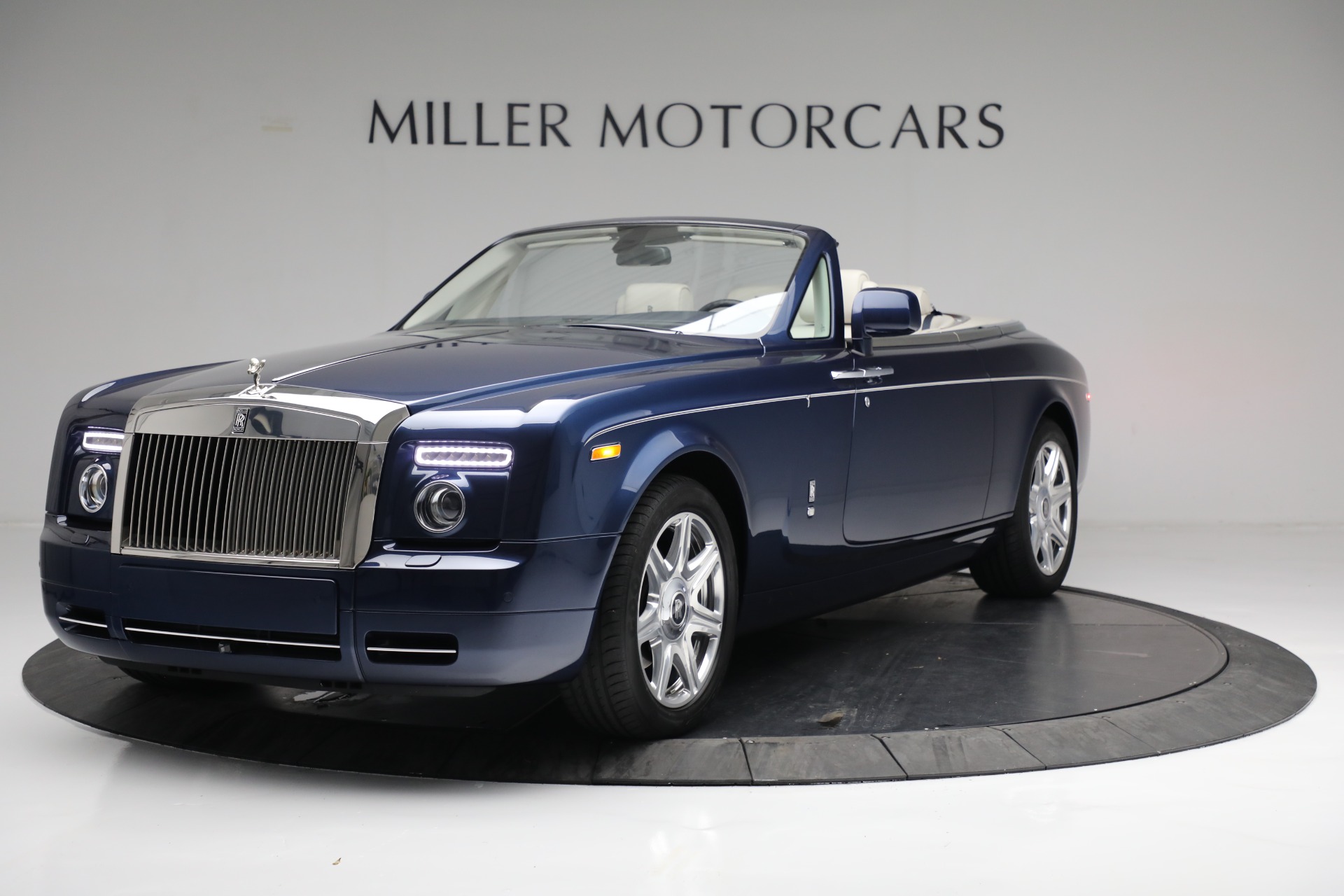 Used 2011 Rolls-Royce Phantom Drophead Coupe for sale Sold at Pagani of Greenwich in Greenwich CT 06830 1