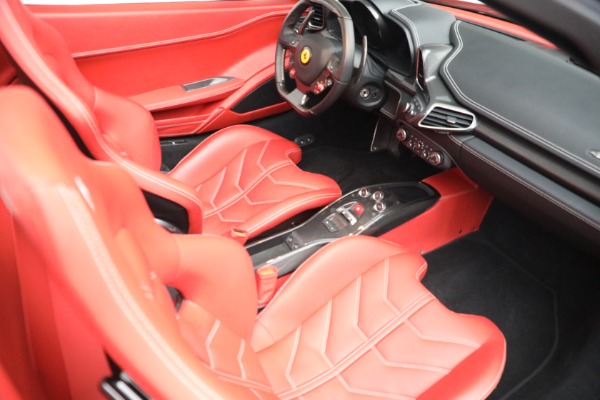 Used 2012 Ferrari 458 Spider for sale Sold at Pagani of Greenwich in Greenwich CT 06830 27