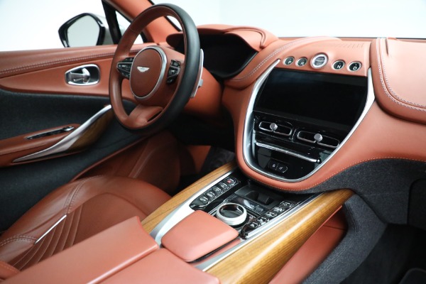 Used 2021 Aston Martin DBX for sale $204,990 at Pagani of Greenwich in Greenwich CT 06830 21