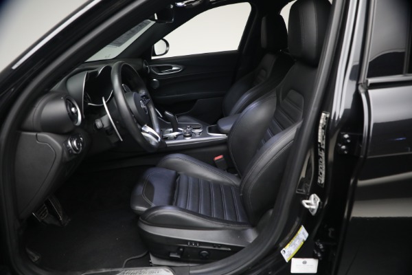 Used 2022 Alfa Romeo Giulia Veloce for sale $27,900 at Pagani of Greenwich in Greenwich CT 06830 13