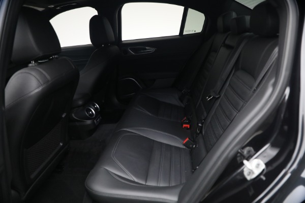 Used 2022 Alfa Romeo Giulia Veloce for sale $27,900 at Pagani of Greenwich in Greenwich CT 06830 18
