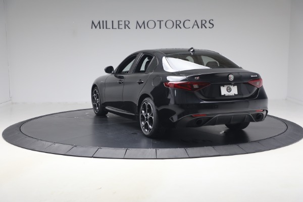 Used 2022 Alfa Romeo Giulia Veloce for sale $27,900 at Pagani of Greenwich in Greenwich CT 06830 5