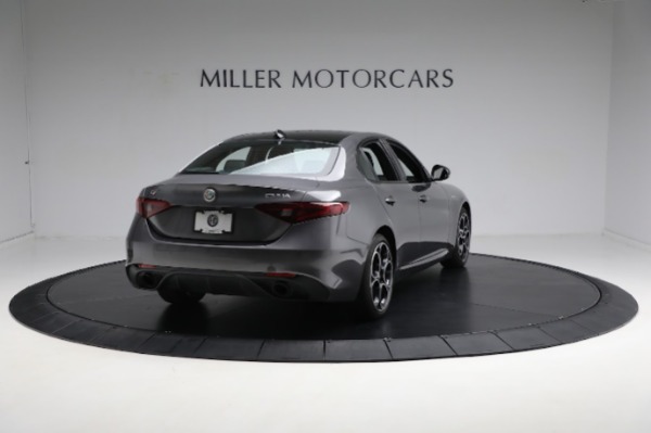 Used 2022 Alfa Romeo Giulia Veloce for sale Sold at Pagani of Greenwich in Greenwich CT 06830 10