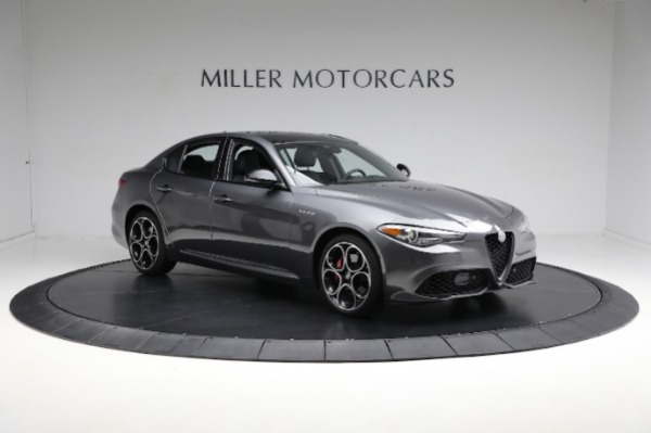 Used 2022 Alfa Romeo Giulia Veloce for sale $36,900 at Pagani of Greenwich in Greenwich CT 06830 16